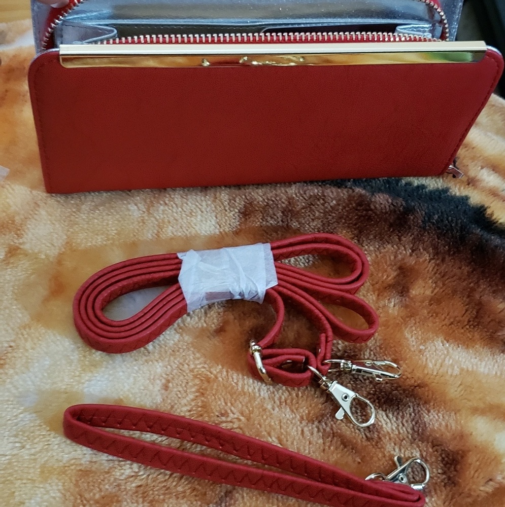Red Hot Wallet - Picture 3 of 4